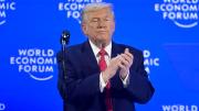 Desde Davos, Trump elogia como