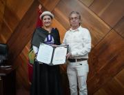 Reconoce a Fundación Dream Planet y presbítero