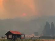 Continúan los focos de incendio en Chubut y esperan que la lluvia traiga alivio a la provincia