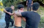 VIDEOS. En La Plata, un ladrón se tiró a un arroyo para escaparse y fue atrapado: era buscado tras un violento robo