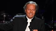 Julio Iglesias compartió mensajes de sus exempleadas para demostrar su inocencia