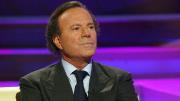 Julio Iglesias intenta demostrar su inocencia publicando mensajes que recibió de exempleadas: Te quiero mucho