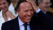 Julio Iglesias se defendió de las acusaciones de abuso sexual y compartió conversaciones privadas con sus denunciantes