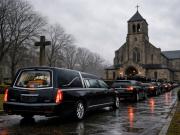 Escándalo en un velatorio: multaron a los asistentes tras despedir a su ser querido en una iglesia