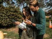 Un tribunal reconoció los me gusta como causal de divorcio: “Un pulgar arriba es un paso afuera del hogar