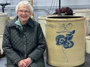 Quiso deshacerse de una vasija que molestaba en su casa y terminó ganando una fortuna: No lo puedo entender