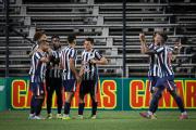 Alianza Lima apartó a jugadores denunciados de violación en Uruguay; barras los agredieron