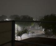 Una impactante tormenta eléctrica de granizo, lluvia y viento azotó al Gran Mendoza