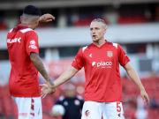 Mientras se define su pase a Boca, Ascacibar dijo que sigue en Estudiantes por ahora y se fue ¿con un abrazo de despedida?