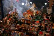 Bolivia sueña en grande en la Alasita, la patrimonial fiesta de los deseos en miniatura