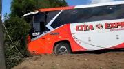 Quinindé: bus de pasajeros pierde pista en La Marujita