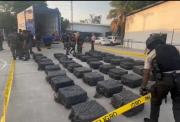 Ecuador incauta menos droga y Colombia produce más coca: debilidades frente al narco