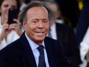 Las denuncias contra Julio Iglesias por delitos sexuales y trata de personas ahora podrían avanzar en República Dominicana