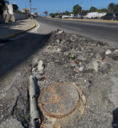 Hueco sin reparar amenaza la seguridad vial frente a IP5