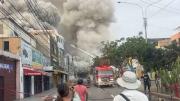 Edificio de seis pisos colapsó tras incendio en la avenida César Vallejo, en Trujillo