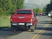 La temeraria maniobra de una conductora en Córdoba que la dejó sin licencia y con una denuncia penal en su contra