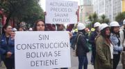 Ingenieros y constructores protestan y exigen reajuste de los precios de todas las obras de construcción