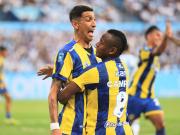 Di María brilló sobre un campo de juego que pareció un potrero y Rosario Central le dio otro golpe a Racing