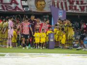 Boca cumplió con el pasillo de campeón pero no aplaudió a Estudiantes de La Plata: el morbo Ascacibar, omnipresente en La Plata