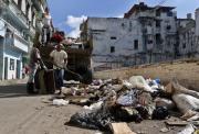 'Todos los días está peor': la escasez de gasolina causa montañas de basura en Cuba