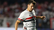 Sao Paulo de Gonzalo Tapia debutó en el Brasileirao con remontada ante Flamengo de Erick Pulgar