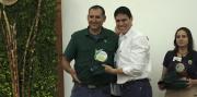 Alcalde Regys Medina recibe reconocimiento en el Simposio Internacional de la Industria Cañera