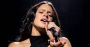 Rosalía sorprende con ‘La Perla’ en un concierto benéfico por Palestina
