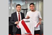River Plate hizo oficial la llegada de Kendry Páez