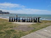 Miramar: una adolescente de 15 años fue maniatada y violada en la playa por un hombre armado con un cuchillo