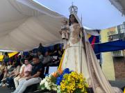 Más de 4.800 personas desfilaron en honor a la Virgen de la Candelaria