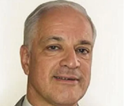 Renunció director de Industrias /Se fue por