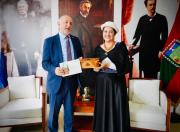 Hermanamiento Ambato-Rusia