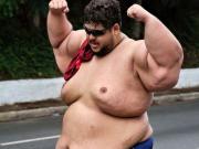 Un influencer denunció discriminación: un gimnasio le negó la membresía por ser demasiado gordo