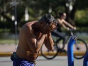 Domingo con tormentas fuertes y calor extremo: rigen alertas roja, naranja y amarilla para 20 provincias