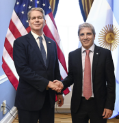 Argentina compró $ 808 millones a Estados Unidos para pagar intereses al Fondo Monetario Internacional