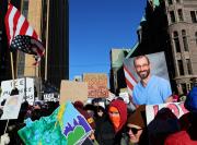 Médico forense de Mineápolis declara la muerte de Alex Pretti como homicidio