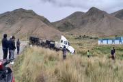 Puno: Camión cisterna se despista en la Interoceánica a la altura de San Antón –