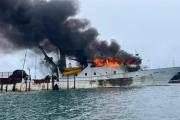 Policía investiga incendio de barco pesquero Gold Tuna en Manta