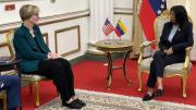 Encargada de negocios de EE. UU. dice que reiteró a Delcy Rodríguez las tres fases del plan de Washington para Venezuela