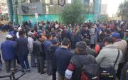 Choferes de La Paz y Oruro protestan en las calles y exigen resarcimiento por mala calidad de gasolina