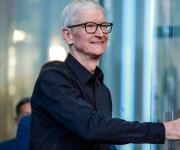 Cook de Apple habla sobre inmigración, sucesión e inteligencia artificial en una reunión