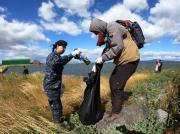 Exitosa jornada de limpieza recolecta 70 kilos de basura en el borde costero de Puerto Natales