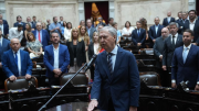En una sesión clave, Schiaretti juró como diputado nacional para el bloque Provincias Unidas