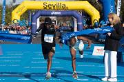 Shura Kitata Tola gana maratón de Sevilla en ‘photo-finish’