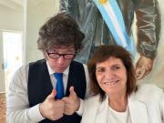 Javier Milei y sus medidas, EN VIVO: Patricia Bullrich se reunió con el Presidente en Olivos para avanzar con la estrategia de los proyectos legislativos
