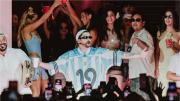 Dónde comprar y cuánto cuesta la camiseta retro de Lionel Messi que usó Bad Bunny