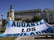 “¡No me peguen, soy jubilado!