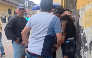 Cae alias “Chino”: Desarticulan presunta banda que asaltaba a turistas en la Plaza de Armas de Lima