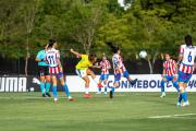 Fútbol Femenino /Ganaron Brasil y Ecuador