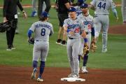 De rivales a aliados: Las superestrellas de Grandes Ligas aplauden la chequera de los Dodgers